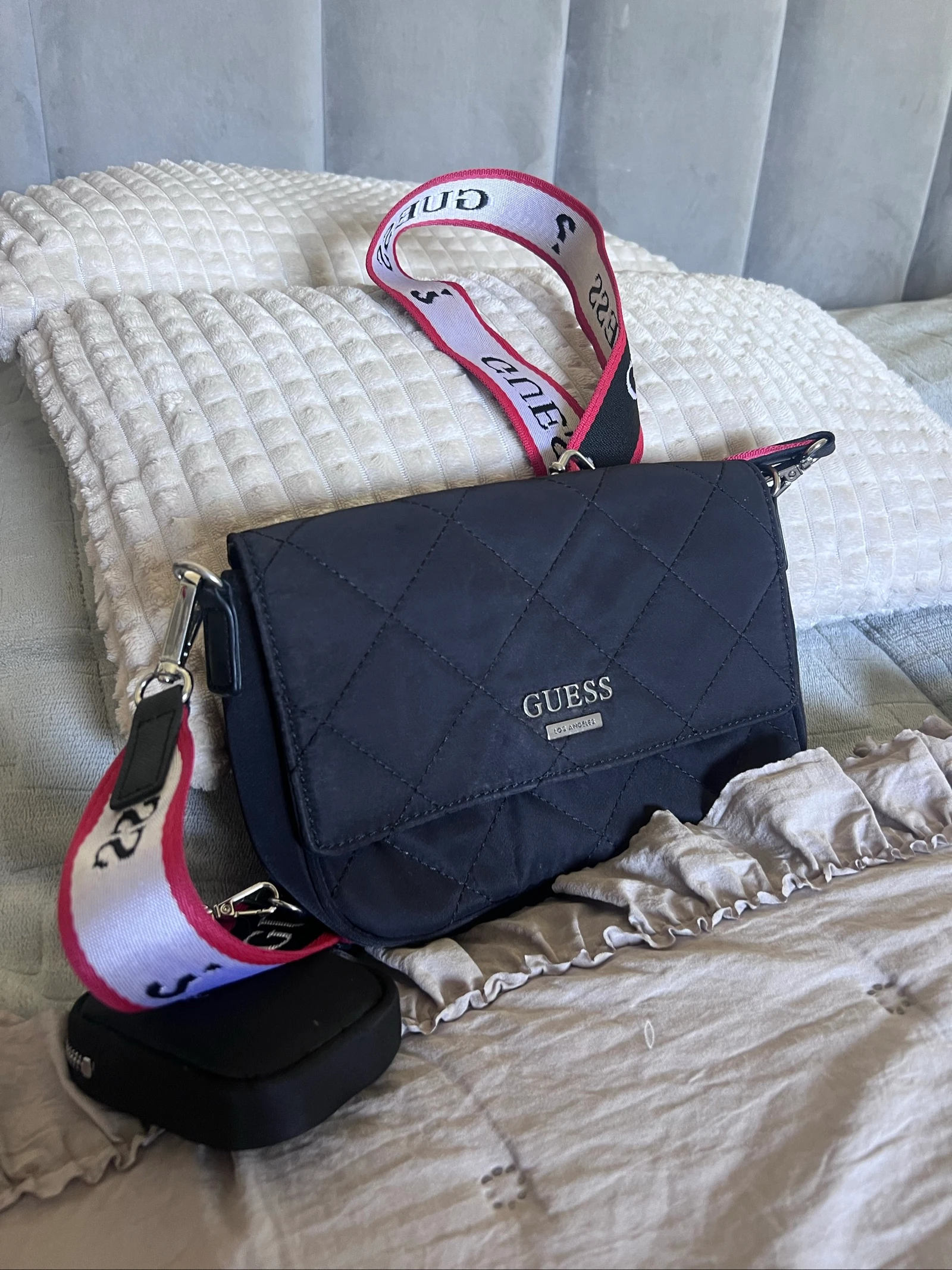 Bolsa guess